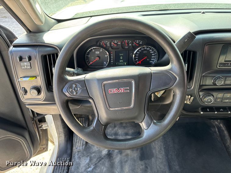 image for item EV3318 2015 GMC Sierra 3500 Crew Cab flatbed pickup truck