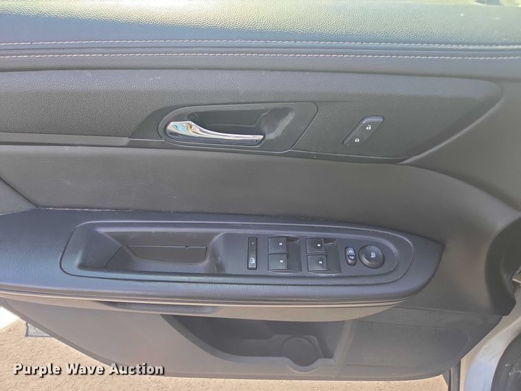 image for item EV5489 2017 Chevrolet Traverse LT SUV