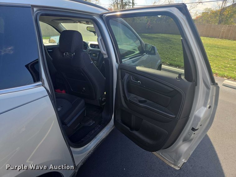 image for item EV5489 2017 Chevrolet Traverse LT SUV