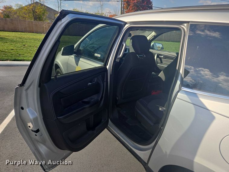 image for item EV5489 2017 Chevrolet Traverse LT SUV