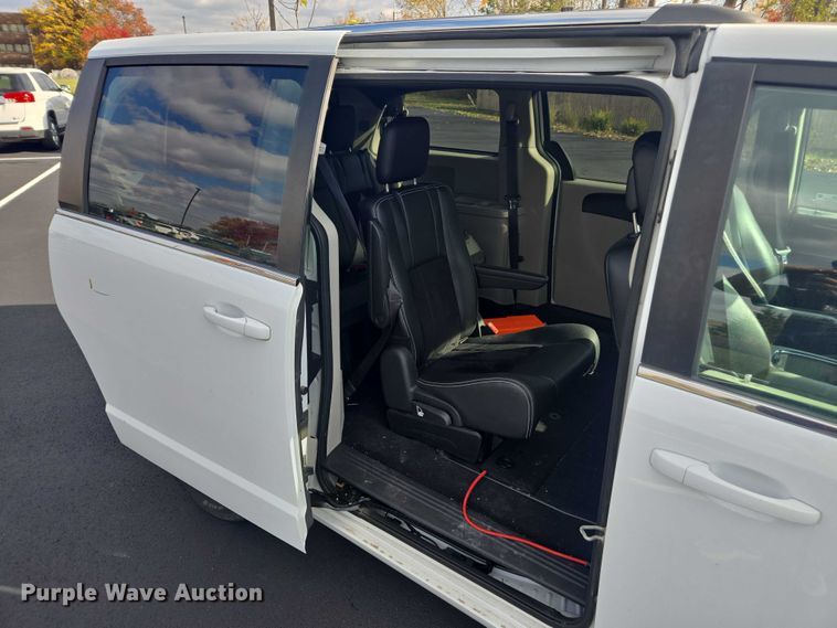 image for item EV5492 2018 Dodge Grand Caravan SXT SUV