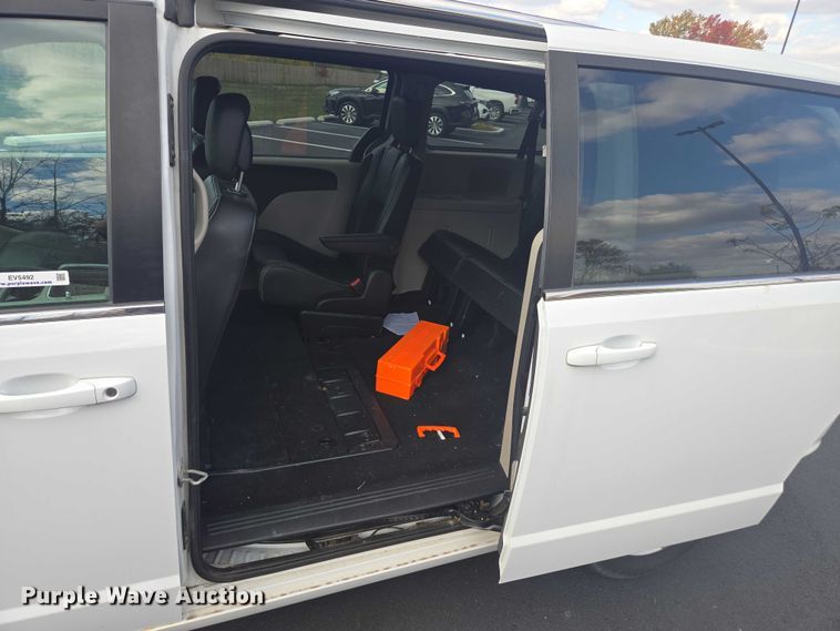 image for item EV5492 2018 Dodge Grand Caravan SXT SUV