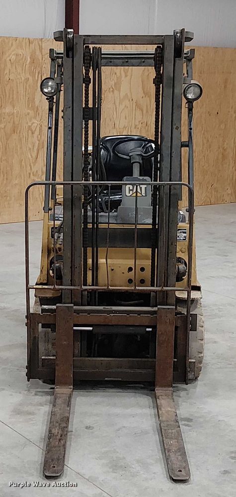 MONTACARGAS CATERPILLAR GC25