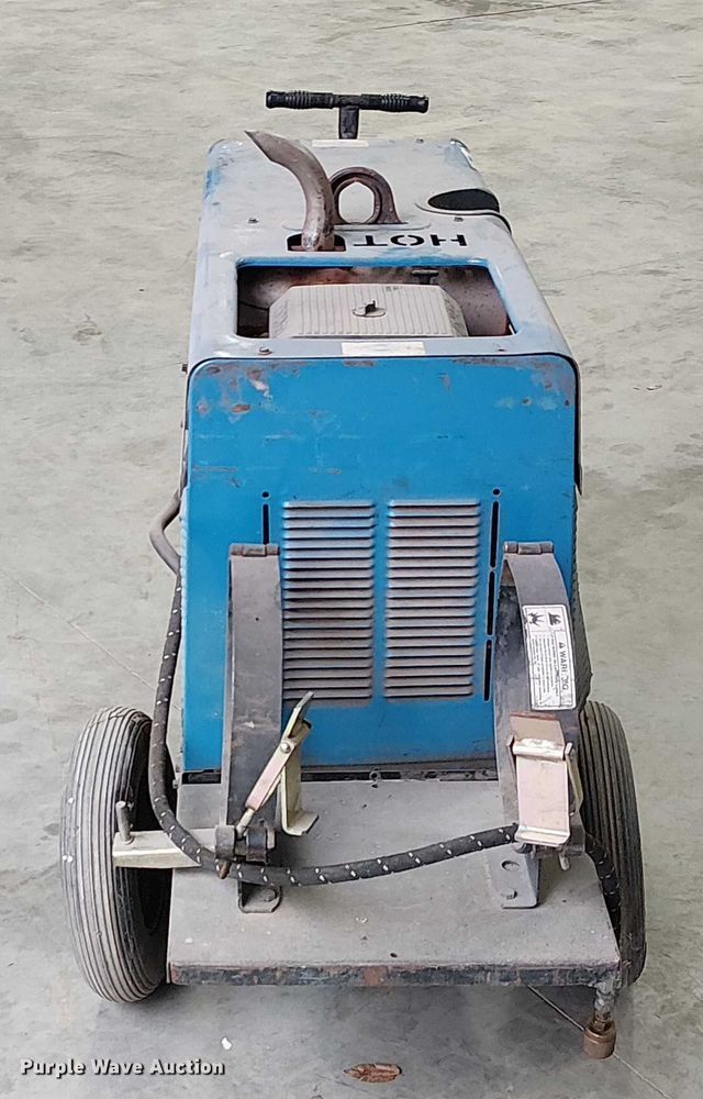 image for item FB4524 Miller Bobcat 250 welder