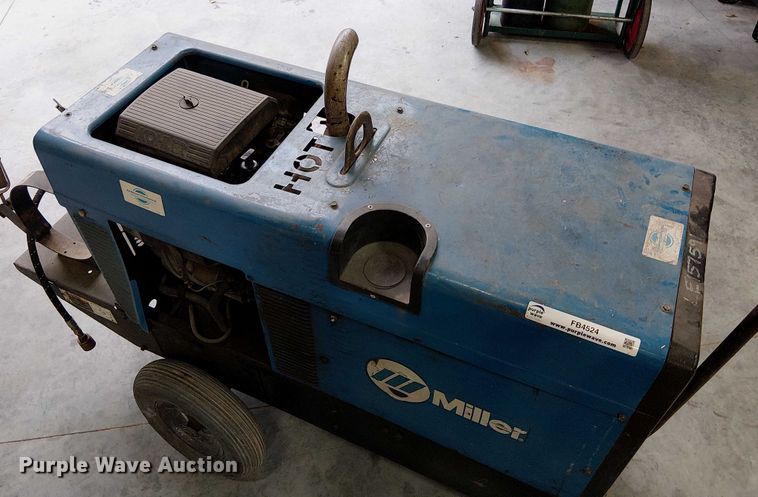 image for item FB4524 Miller Bobcat 250 welder