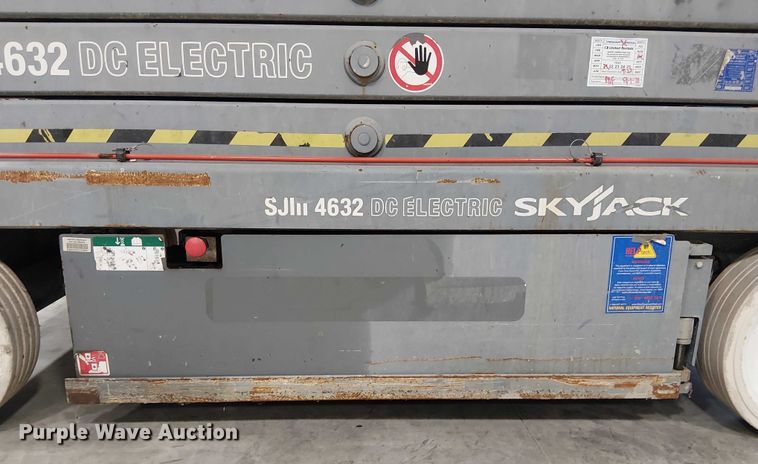 image for item FB4526 SkyJack SJIII 4632 scissor lift