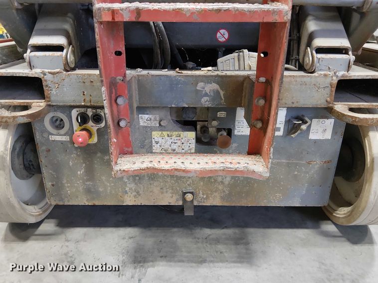 image for item FB4526 SkyJack SJIII 4632 scissor lift