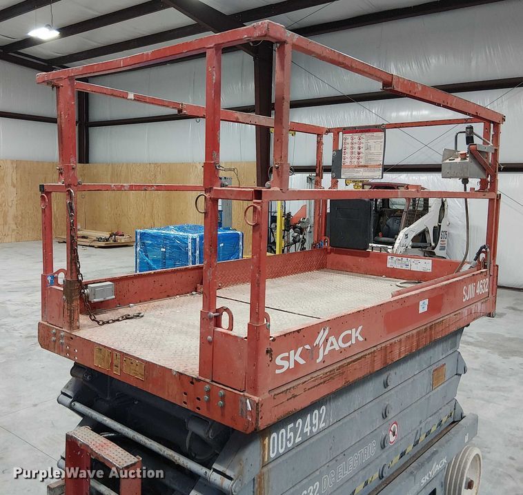 image for item FB4526 SkyJack SJIII 4632 scissor lift