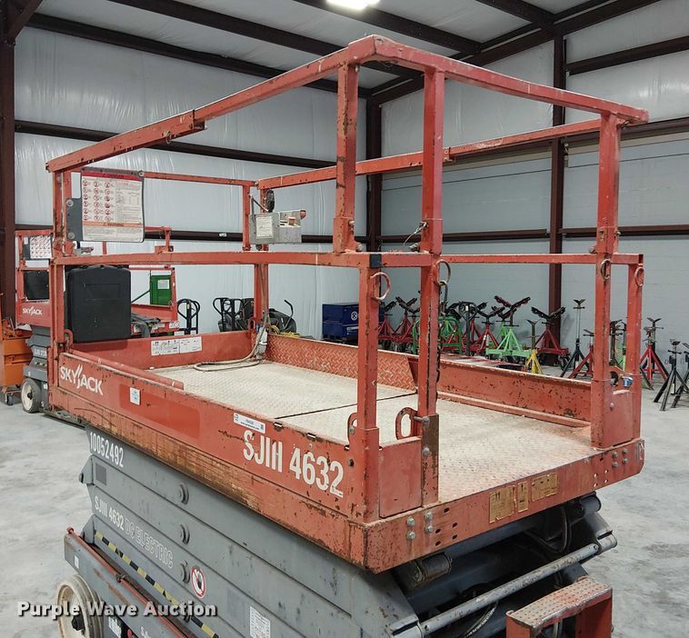 image for item FB4526 SkyJack SJIII 4632 scissor lift