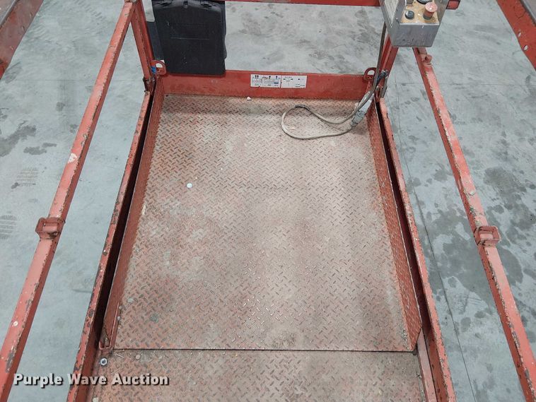 image for item FB4526 SkyJack SJIII 4632 scissor lift
