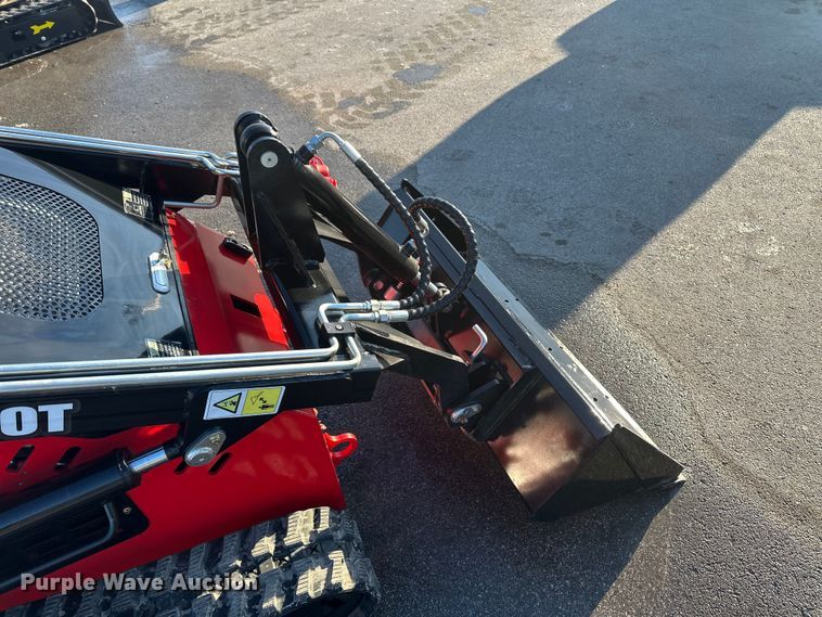 image for item FG1511 GIYI 360T compact utility loader