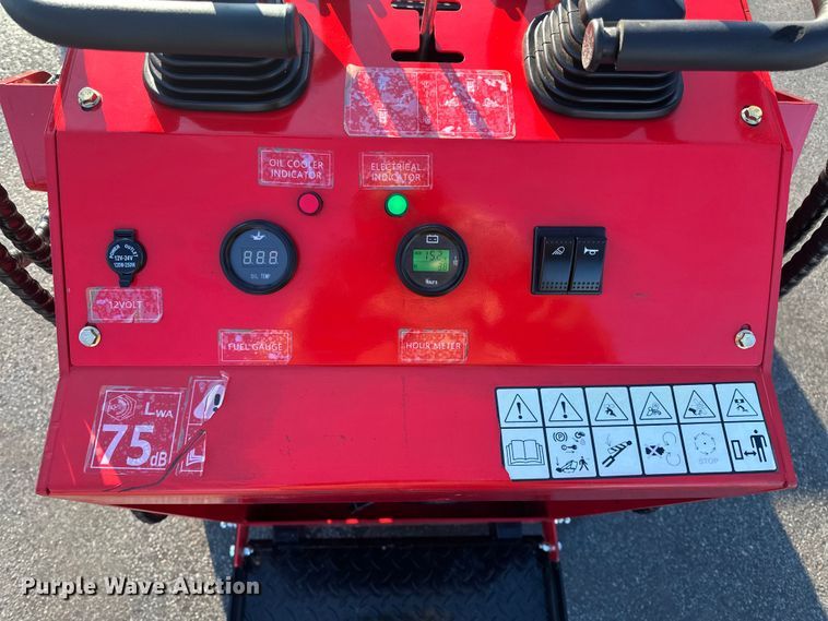 image for item FG1511 GIYI 360T compact utility loader