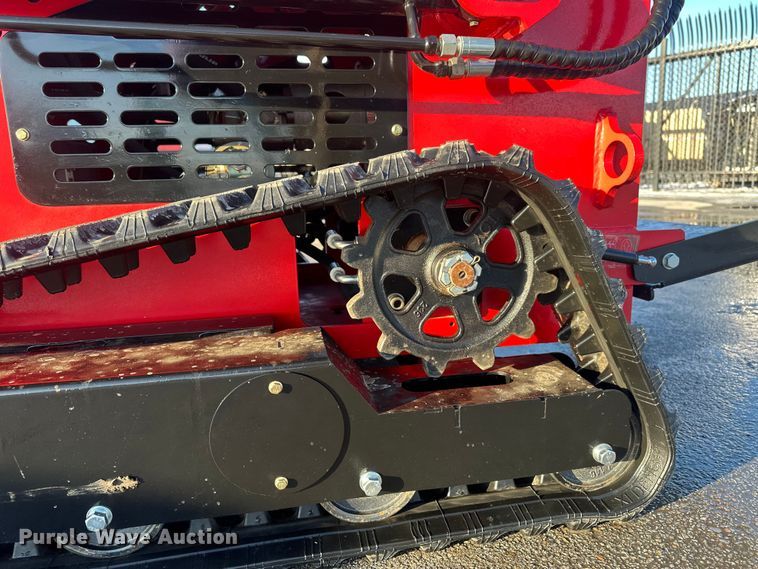 image for item FG1511 GIYI 360T compact utility loader