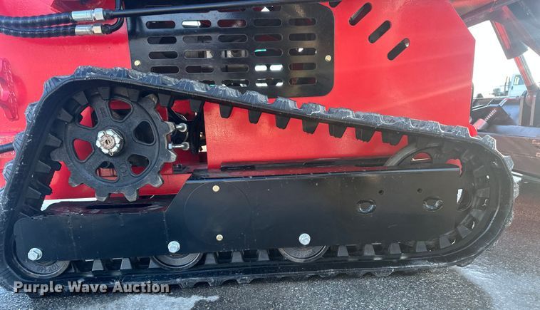 image for item FG1511 GIYI 360T compact utility loader