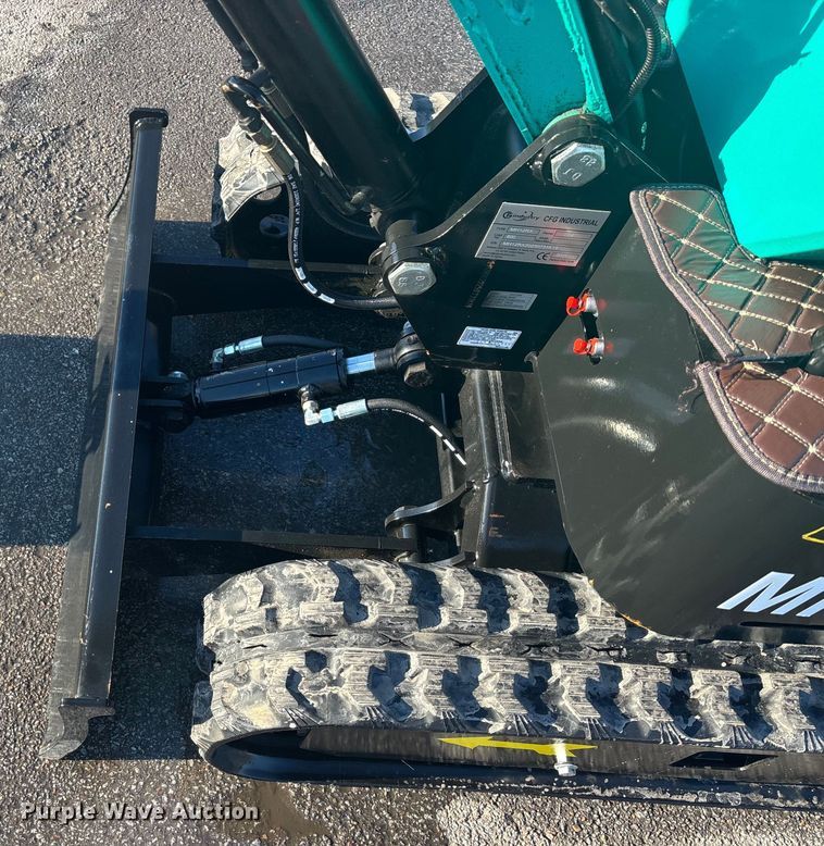 image for item FG1512 CFG Industrial MH12RX mini excavator