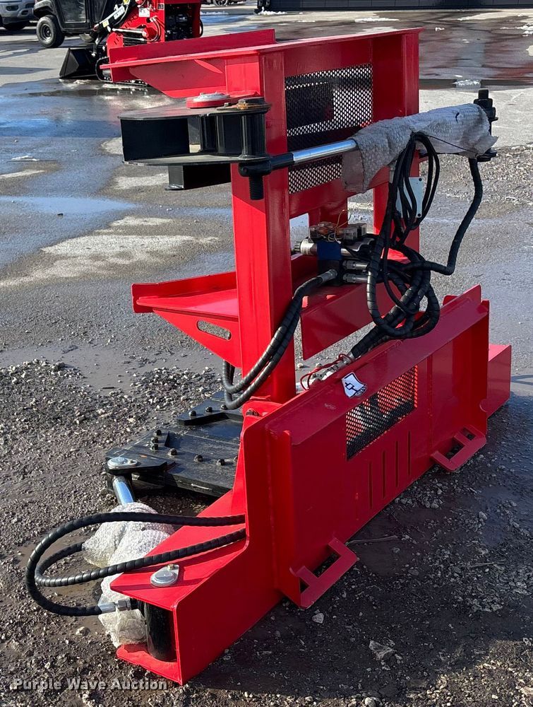 image for item FG1513 GIYI TS29 skid steer tree shear