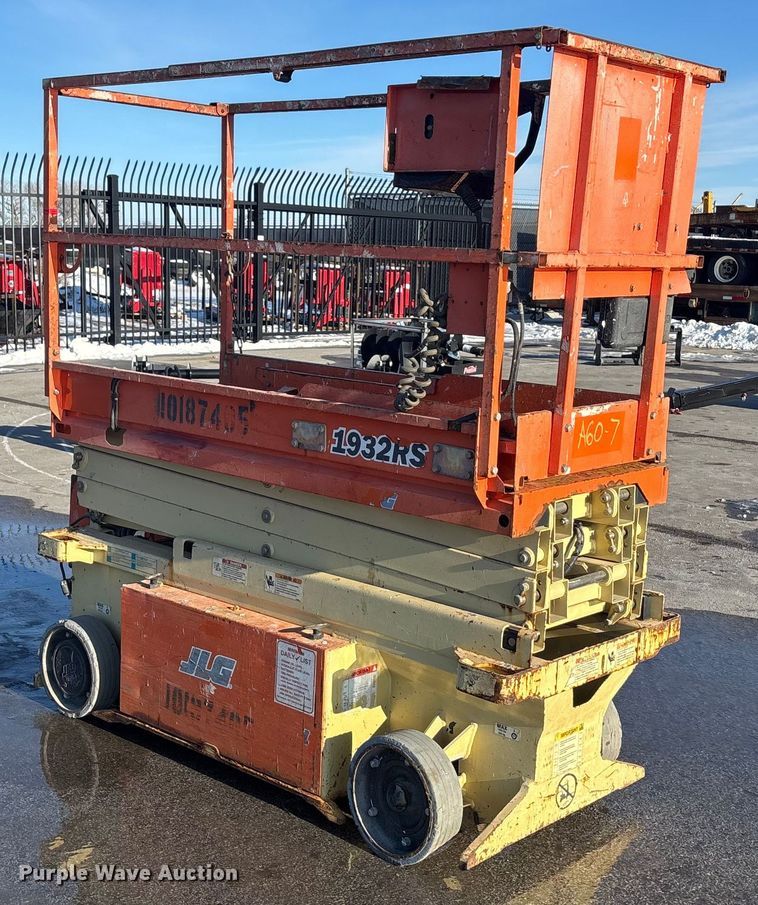 image for item FG1515 2016 JLG 1932RS scissor lift