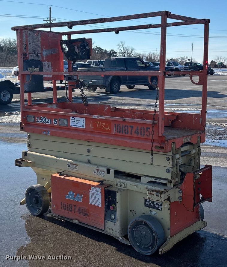 image for item FG1515 2016 JLG 1932RS scissor lift