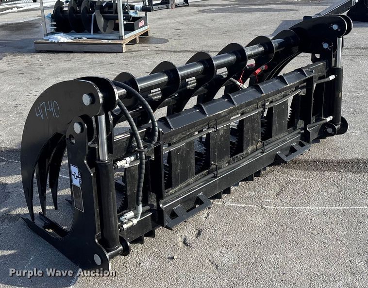 image for item FG1516 GIYI CLG72 skid steer grapple bucket