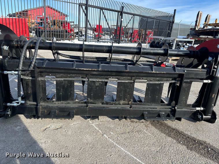 image for item FG1516 GIYI CLG72 skid steer grapple bucket