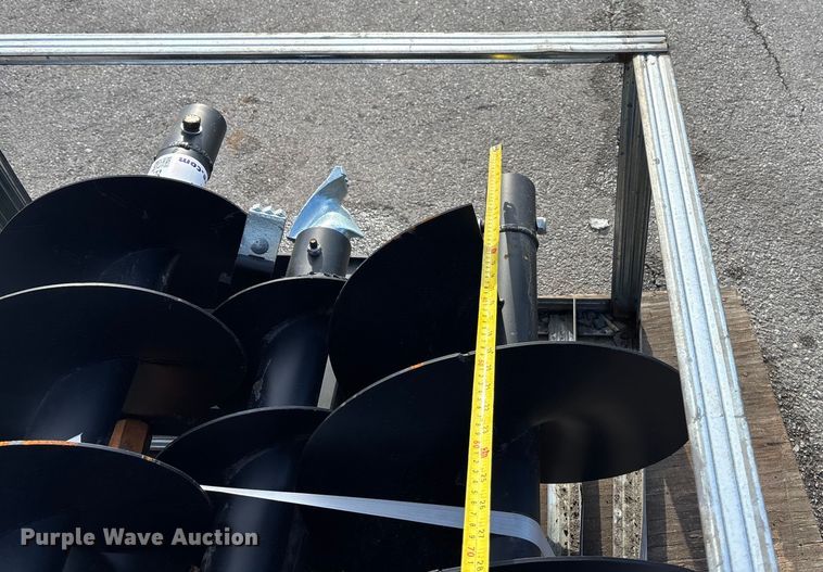 image for item FG1517 Pabreak AR 650 skid steer auger bucket