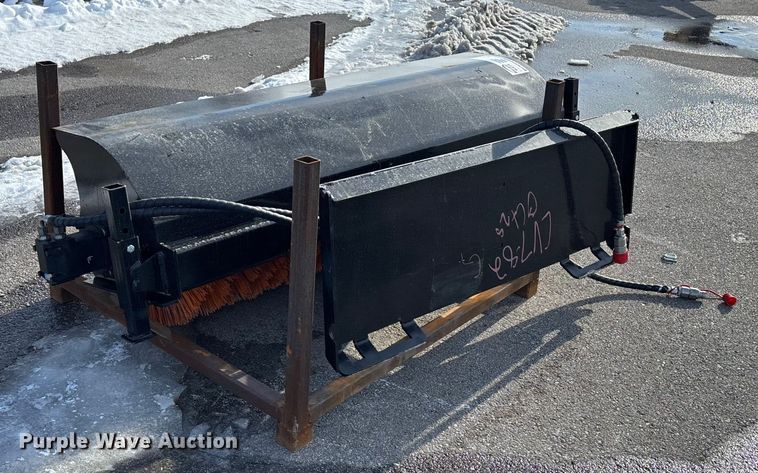 image for item FG1520 GIYI SE61 skid steer broom