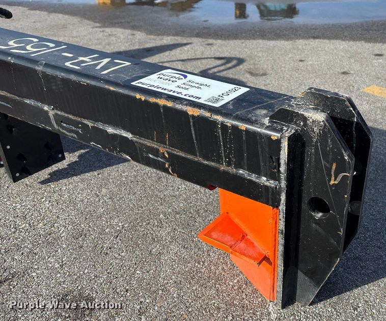 image for item FG1523 GIYI HLS25 skid steer log splitter