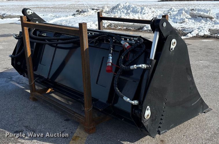 image for item FG1524 GIYI KH72 skid steer four-in-one bucket