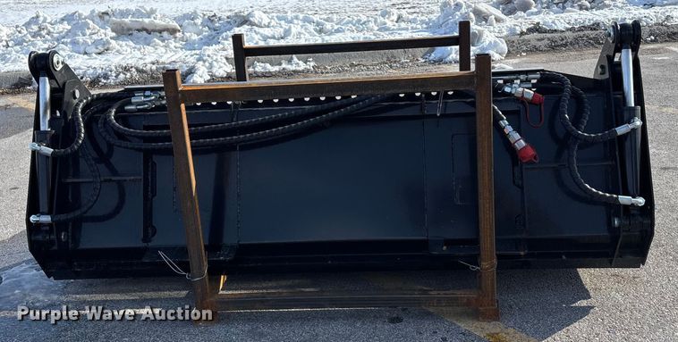 image for item FG1524 GIYI KH72 skid steer four-in-one bucket