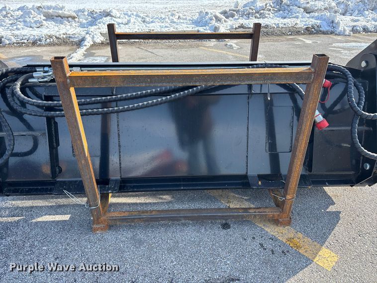 image for item FG1524 GIYI KH72 skid steer four-in-one bucket