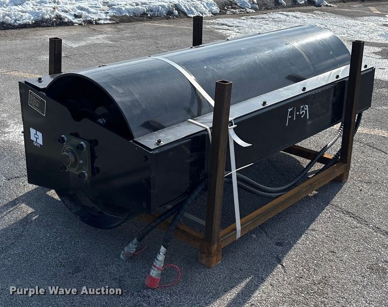 image for item FG1526 GIYI VR 59 skid steer vibratory roller