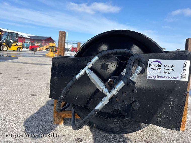 image for item FG1526 GIYI VR 59 skid steer vibratory roller