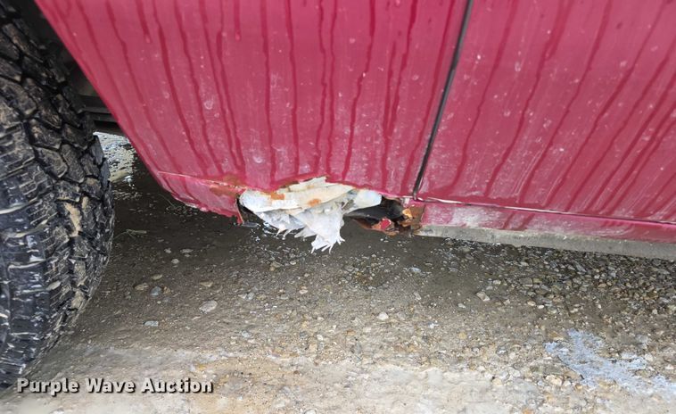 image for item FI0657 2002 Ford E150 van