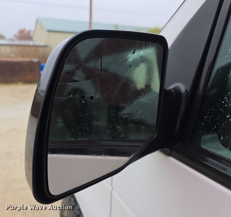 image for item FI0657 2002 Ford E150 van