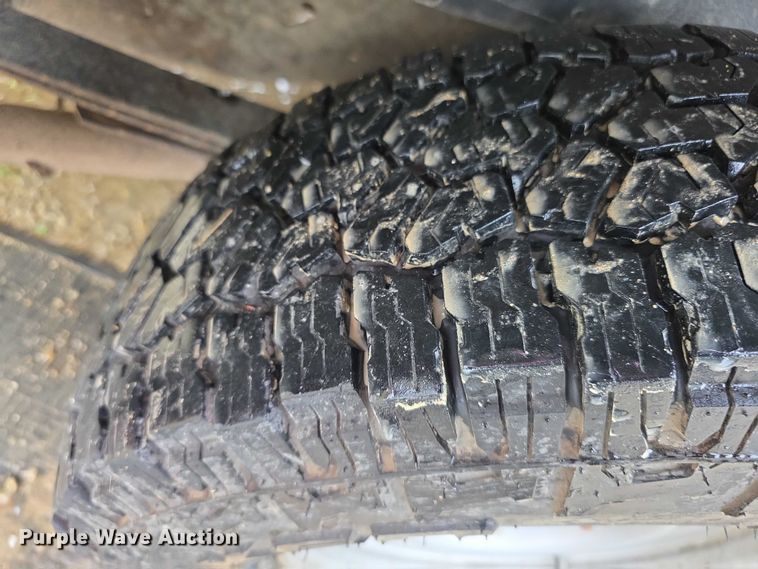 image for item FI0657 2002 Ford E150 van