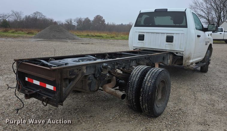 image for item FI0664 2018 RAM 3500HD pickup truck cab and chassis