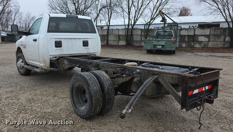 image for item FI0664 2018 RAM 3500HD pickup truck cab and chassis