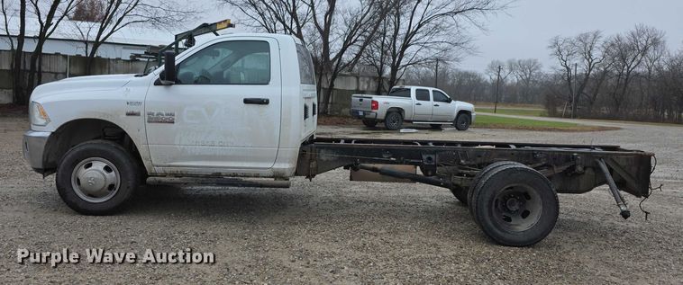 image for item FI0664 2018 RAM 3500HD pickup truck cab and chassis