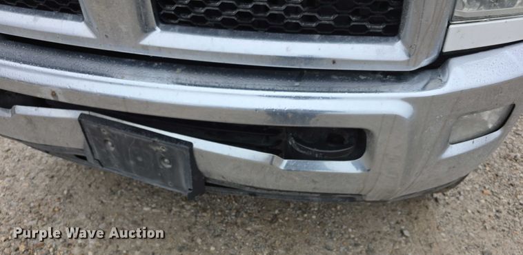 image for item FI0664 2018 RAM 3500HD pickup truck cab and chassis