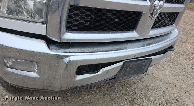 image for item FI0664 2018 RAM 3500HD pickup truck cab and chassis