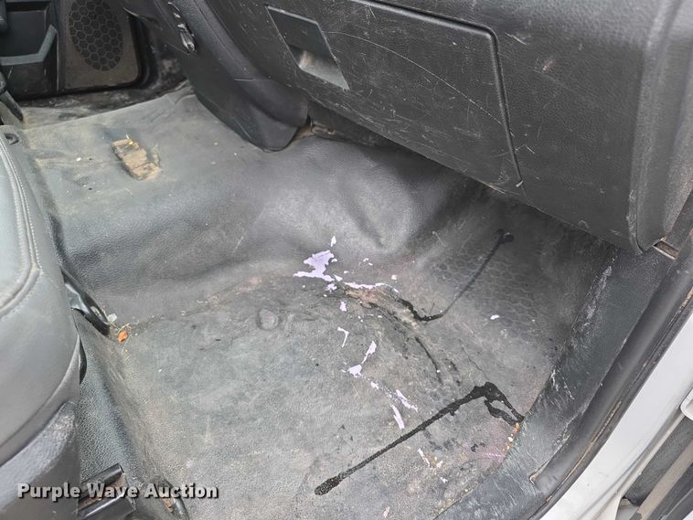 image for item FI0664 2018 RAM 3500HD pickup truck cab and chassis