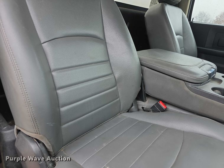 image for item FI0664 2018 RAM 3500HD pickup truck cab and chassis