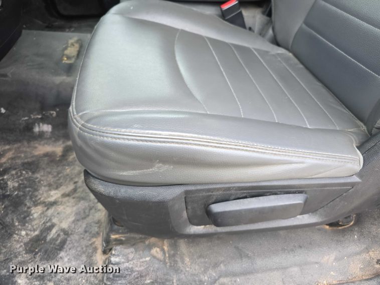 image for item FI0664 2018 RAM 3500HD pickup truck cab and chassis