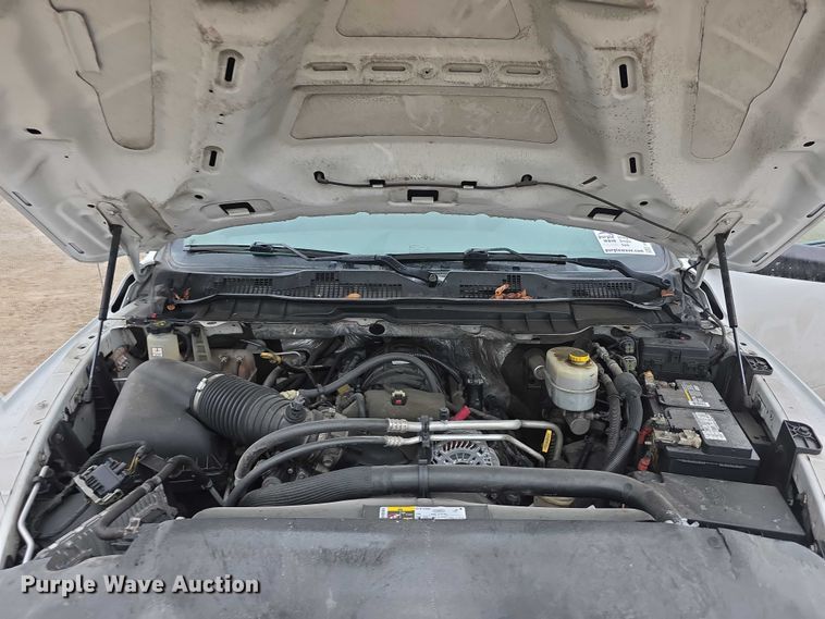 image for item FI0664 2018 RAM 3500HD pickup truck cab and chassis