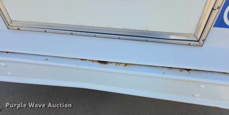 image for item FI0676 2008 El Dorado 200 Aerotech shuttle bus