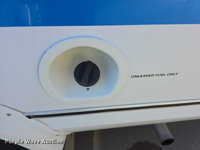 image for item FI0676 2008 El Dorado 200 Aerotech shuttle bus