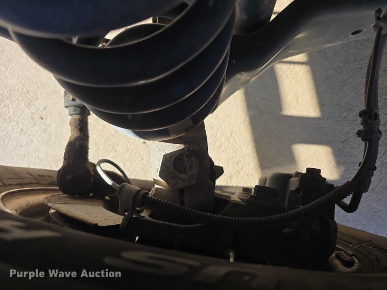 image for item FI0676 2008 El Dorado 200 Aerotech shuttle bus