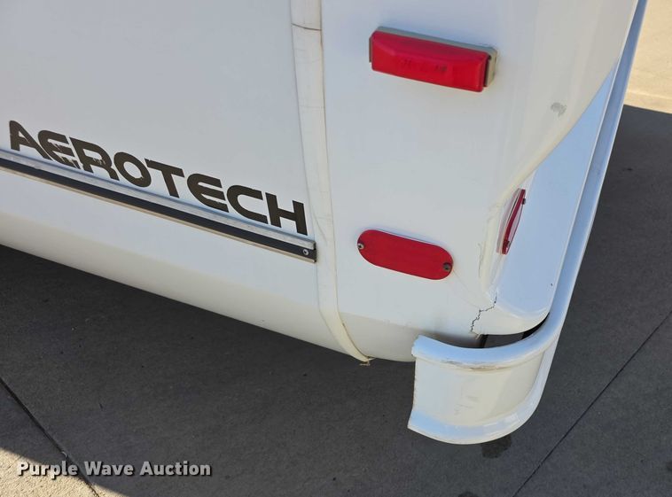 image for item FI0679 2006 El Dorado 200 Aerotech shuttle bus