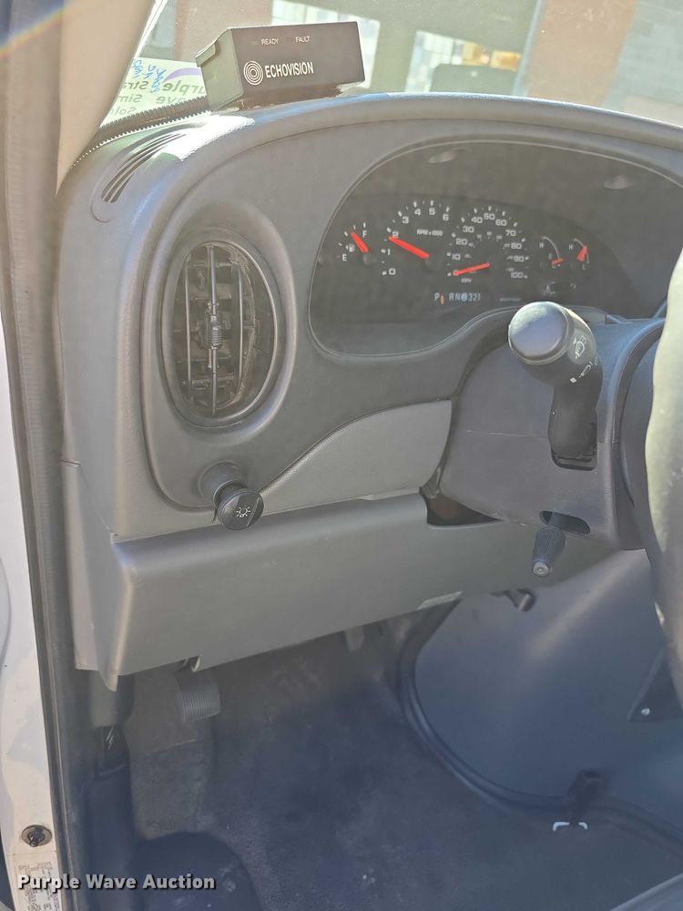 image for item FI0679 2006 El Dorado 200 Aerotech shuttle bus