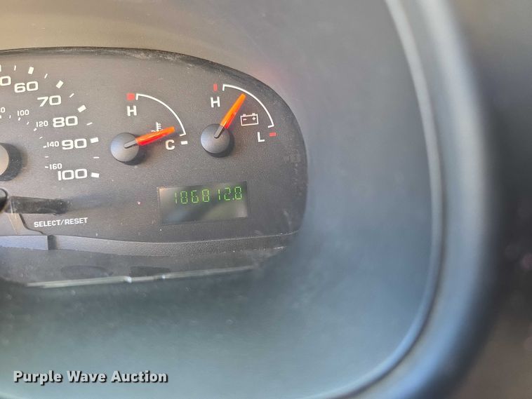 image for item FI0679 2006 El Dorado 200 Aerotech shuttle bus